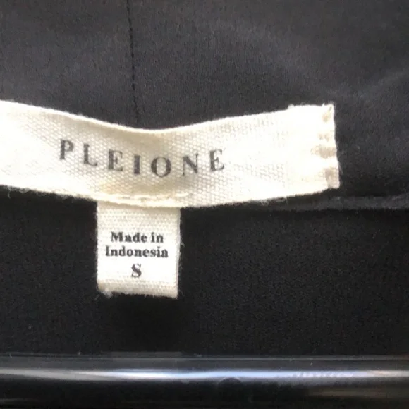 Pleione | surplice Black Faux Wrap Roll Up Sleeves Blouse - Picture 7 of 9